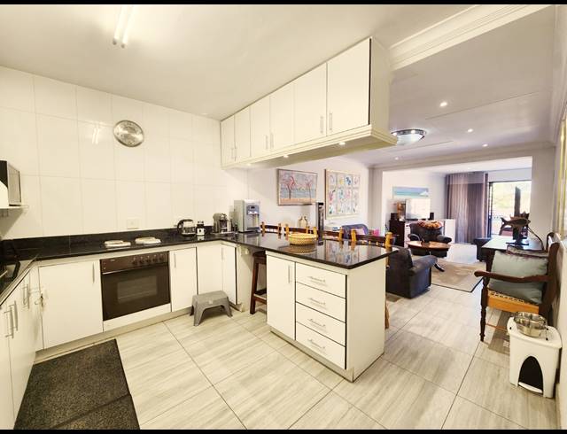 3 BEDROOM TOWNHOUSE FOR SALE IN THREE RIVERS PROPER